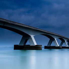 Blue Bridge  van Emile Peters