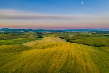 L'heure bleue sur les collines de Toscane sur Denis Feiner