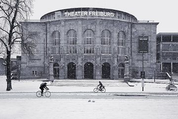 Besneeuwde Freiburg van Patrick Lohmüller