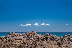 Felsen und Wolken