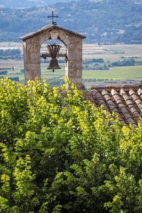 Alter Glockenturm in Bonnieux im Luberon, Provence