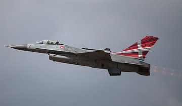 F-16AM de l'armée de l'air danoise sur Otto Kooijman