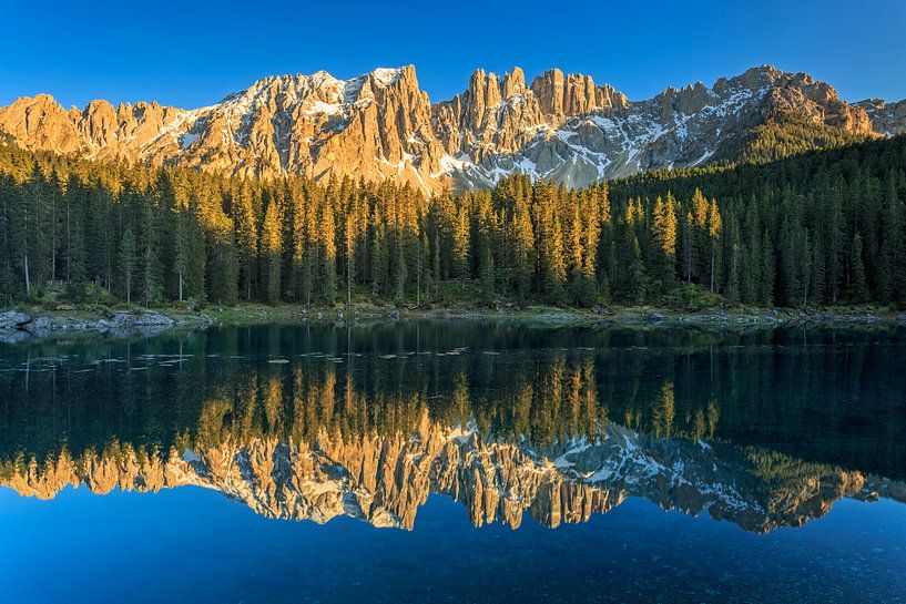 Lago di Carezza by Ronald Kamphuis