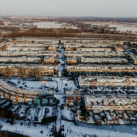 De Walvisbuurt Amsterdam, woonwijk architectuur in de sneeuw van Mike Helsloot