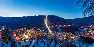 Panorama winter in Bad Wildbad in het Zwarte Woud van Werner Dieterich