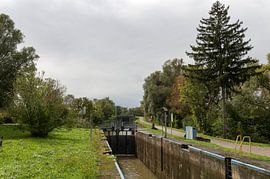 Fléville France Écluse de Fléville by Richard Wareham