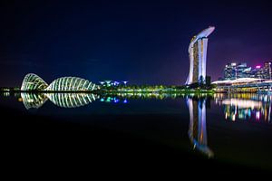 Singapore By Night - Marina Bay Sands + Gardens by the Bay