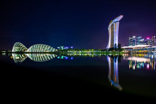 Singapore By Night - Marina Bay Sands + Gardens by the Bay by Thomas van der Willik