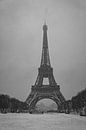 Eiffelturm im Schnee - Paris von Ronald Pieterman Miniaturansicht