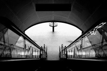 Down to the platform by Norbert Sülzner