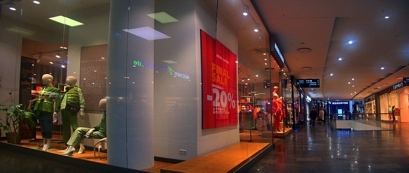 Etalage in het Palais Vest van Edgar Schermaul