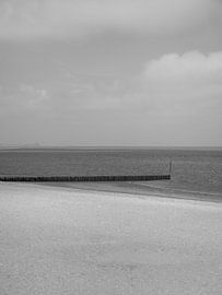 Beach and sea by Der HanseArt