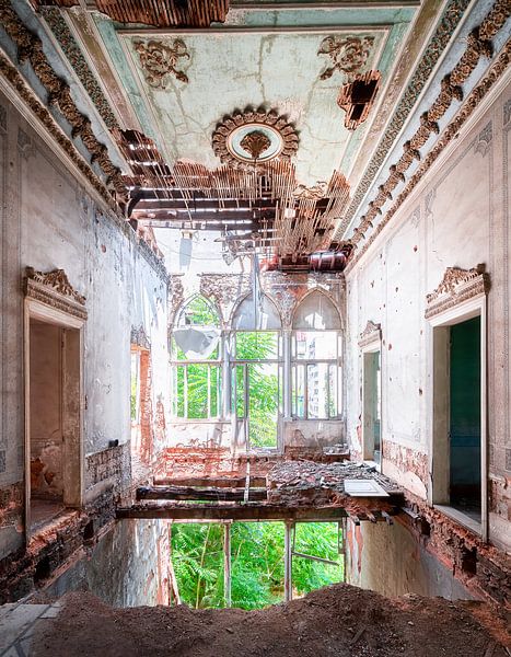 Palais abandonné en mauvais état. par Roman Robroek - Photos de bâtiments abandonnés