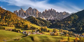 Dolomites alpine panorama in sunny autumn light