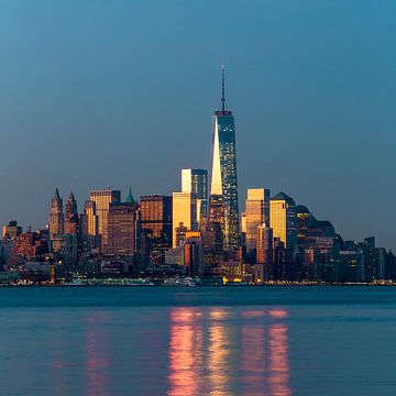 NEW YORK CITY 28 by Tom Uhlenberg