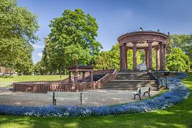 Elisabethenbrunnen im Kurpark von Bad Homburg von Christian Müringer