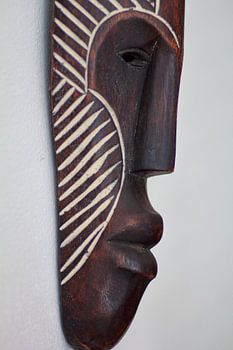 'Seitenansicht einer afrikanischen Maske'.