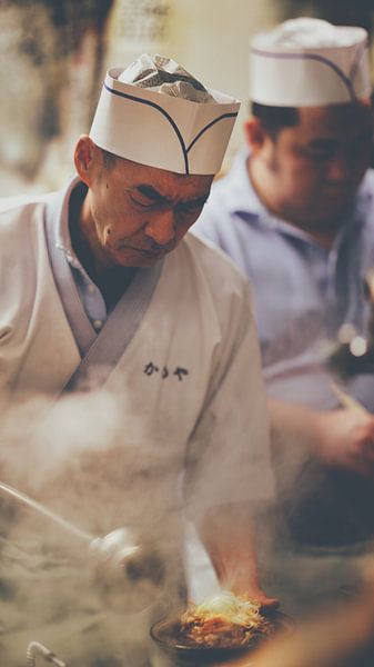Steam and Flavour - Street cuisine in Piss Alley by Hans van Oort