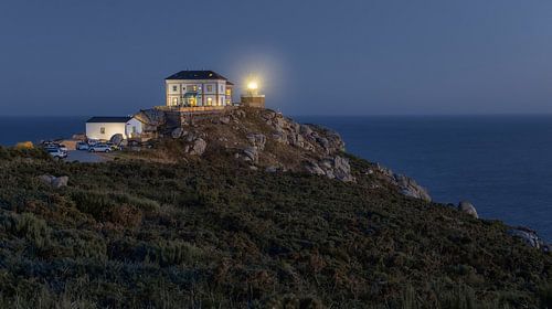 Le phare de Fisterra la nuit, Galice, Espagne