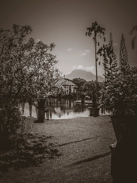 Ujung Water Palace by Bianca  Hinnen