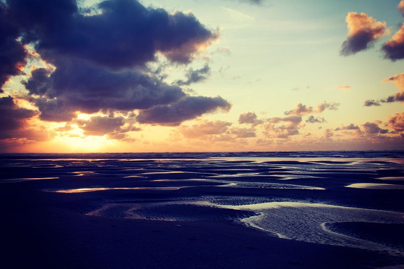 Zonsondergang strand Ameland by John ten Hoeve