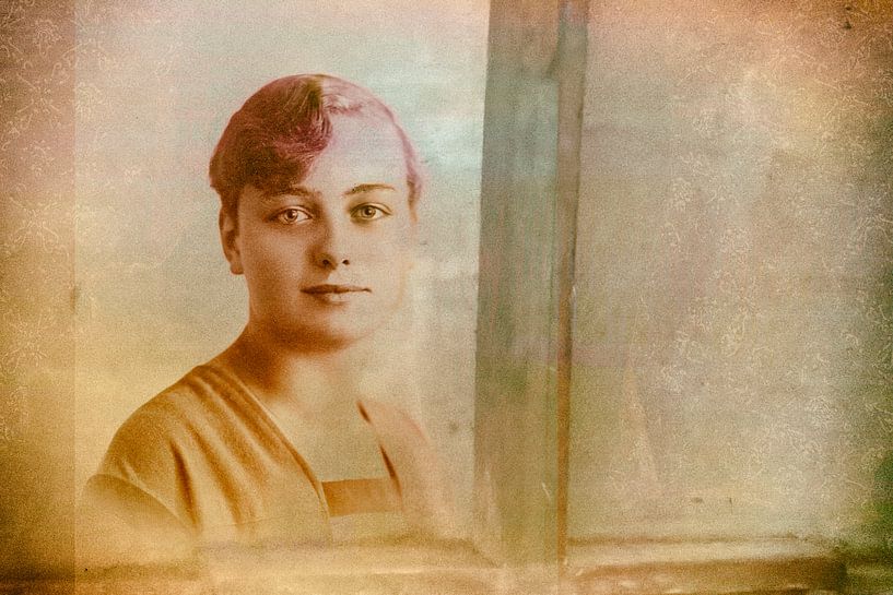 Portrait from the 1930s by Marijke de Leeuw - Gabriëlse