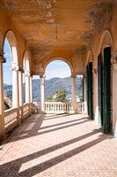 Villa abandonnée avec belle vue.