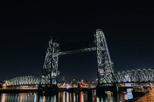 Rotterdam, de skyline onder de sterren.