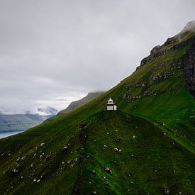 Kallur Lighthouse op Faroer van Marcel Nauta