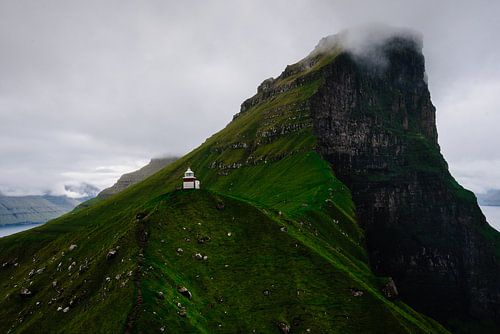 Kallur Lighthouse op Faroer van Marcel Nauta