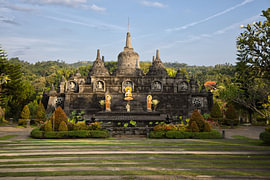 Brahmavihara-Arama – Temple bouddhiste à Bali sur Fotos by Jan Wehnert