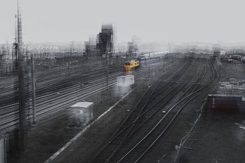 Train in yellow ICM, Hasselt by Art By Light Photography