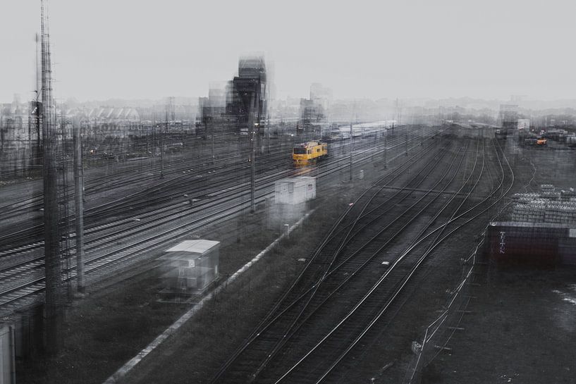 Train in yellow ICM, Hasselt by Art By Light Photography