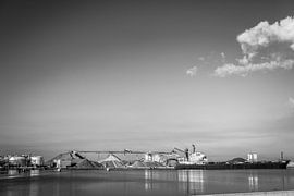 Sand and gravel by Peter Pruydt