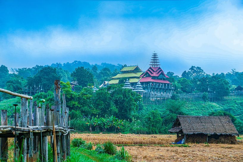 Wat Su Thong Pae by Barbara Riedel