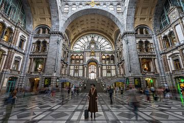 Lost in time (Antwerp-Central Station) by Wil Crooymans