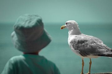 Child with the seagull by Annemarie Bruil