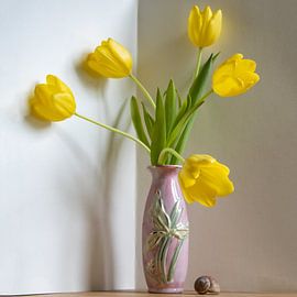 Tulip dance yellow tulip pink vase by Susan Hol