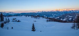 Winterpanorama auf der Lackenalm