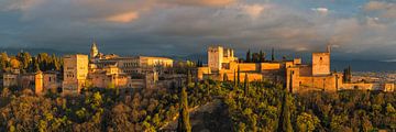 Vue panoramique de l'Alhambra de Grenade, en Espagne.