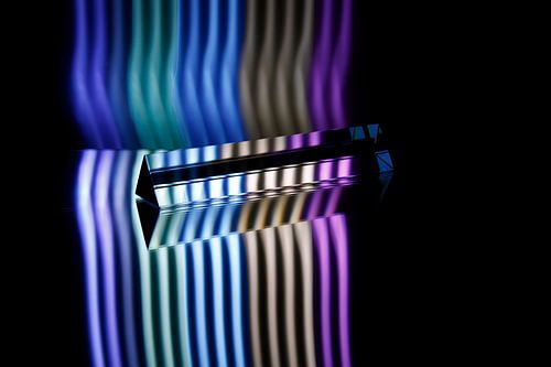 Lichtwellen rollen durch die Nacht Serie 2 #5 von Arie de Lange