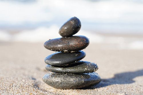 Méditation au bord de la mer