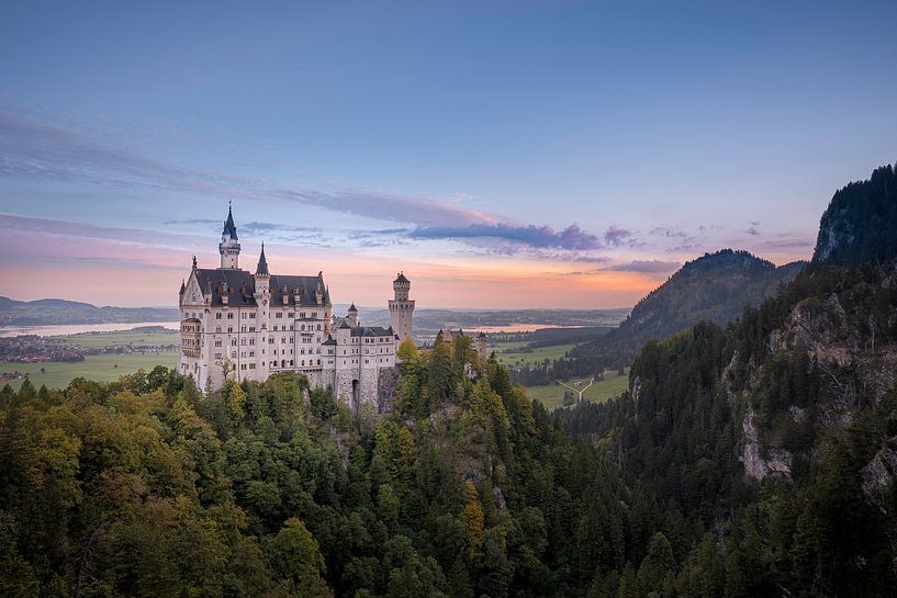 Neuschwanstein Castle by RONALD JANSEN