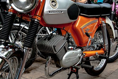 Cyclomoteur Oldtimer Zündapp (couleur)