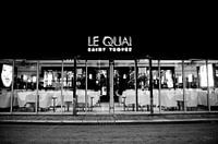 Le Quai Saint-Tropez door Tom Vandenhende