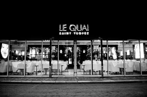 Le Quai Saint-Tropez door Tom Vandenhende