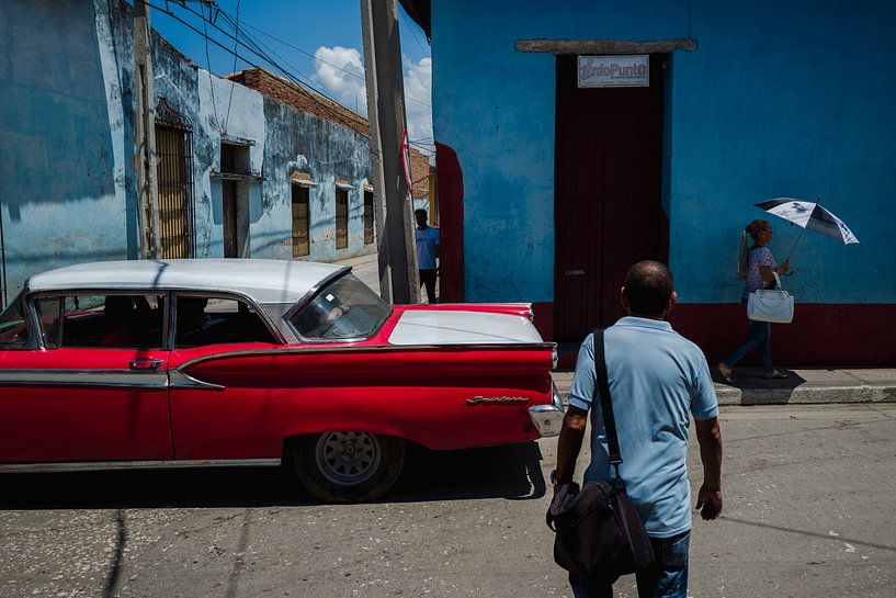 Straatfotografie in Trinidad, Cuba van Hans Van Leeuwen