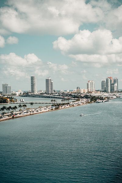 Miami by Hello Pompoyo