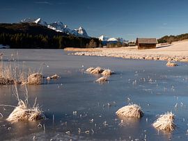 Hoarfrost on the Geroldsee with a view of the Zugspitze by Andreas Müller