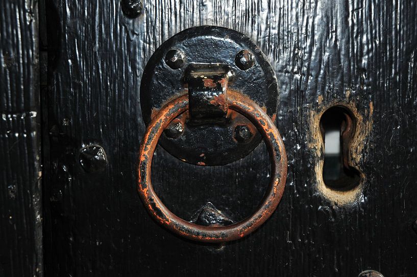 Gate lock of Hoensbroek castle by Axel Steen